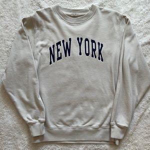 BRANDY MELVILLE NEW YORK SWEATSHIRT
